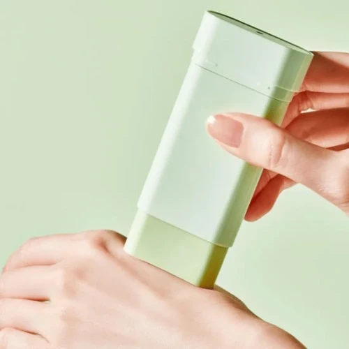 Tocobo Cica Cooling Sun Stick SPF50+ PA++++ - Krem z Filtrem w Sztyfcie, 18g 2